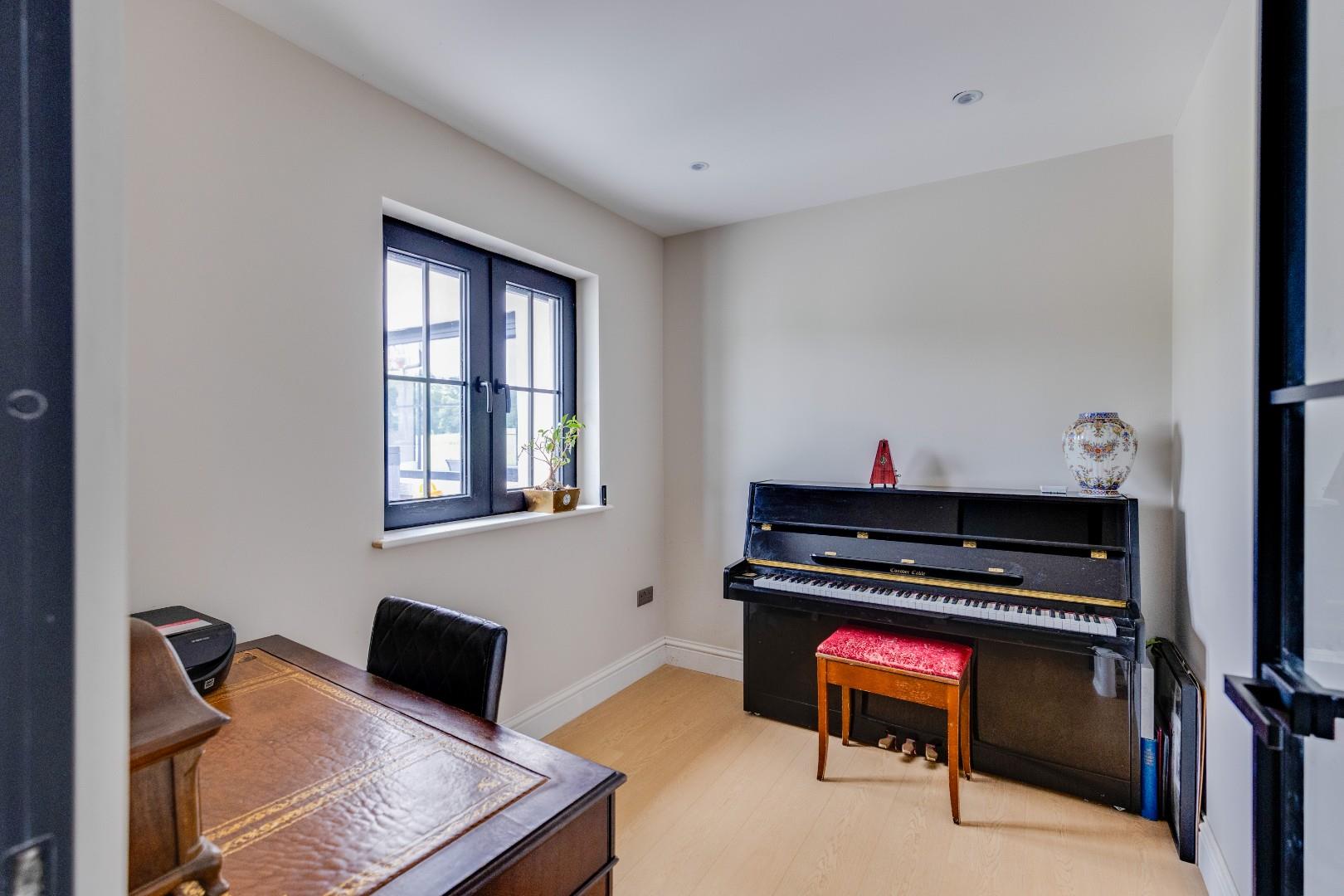 Chestnut House, Peterston Super Ely, Vale of Glamorgan, CF5 6LQ